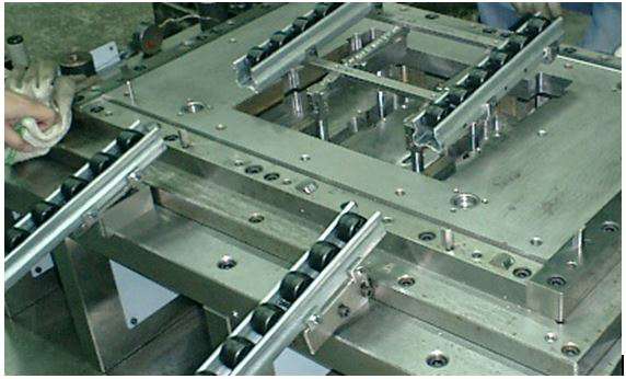 钣金加工中模具该怎么选?-兰州冯岩国际物流有限公司